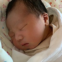 29号下午的胖儿子，疼了一天一夜，8斤2两，孕期最后半个月长了一斤，也是够厉害～