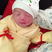 来抱喜咯，顺产女6.2斤。看到你落地的那一刻，所有的痛都值得。宝贝，妈妈永远爱你，守护你，保护你。