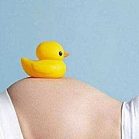如何才能排除宫外孕的可能性？ 在医学上，当女性怀孕后首要做的事便是排除宫外孕。因为这不仅仅是胎...