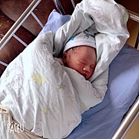 10月30日顺产男宝一枚，无侧切，轻微撕裂！