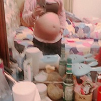 五个月，不到这肚子大得难受。有没有宝妈跟我一样的。 😊😊😊