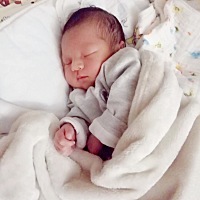 10月14号凌晨4点45分剖腹产男宝一枚，孕期非常艰辛，我是一名抑郁症妈妈，发病9年，从未想过这辈子可以...