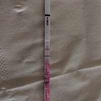 月经刚走测的排卵，感觉两个颜色差不多了，会不会有月经前后排卵的可能？