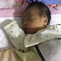 😄卸货啦，11月2号，如愿得一女宝5斤8两！整个孕期看见我的都说是儿子！我自己也觉得和大宝那时候一样...