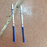 月经推迟2天还没有来，就去测了一下这是有了吗？求解