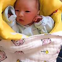 预产期提前一周，痛了一天两夜，顺产侧切缝了四针，男宝一枚，孕期鼻头变大，脖子变黑。祝愿每位妈妈都...