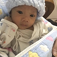 明明是男宝给粑粑照出来像女孩子🤣🤣