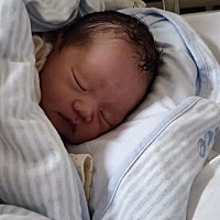 超预产期9天，14号早上9.49顺产男宝宝、6斤3两，13号上午11点塞的普贝生催产，一直疼到生产，凌晨三...