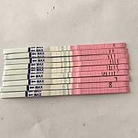 这是排卵期结束了吗？我怎么感觉今天的颜色比昨天深了一点点。