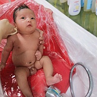 可恶的胀气……看宝宝哭到半夜真的很心疼……