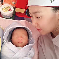 女翻男了，提前7天发动的，那个疼天呐我当时在想为什么都要顺产呢，如果知道那么疼我绝对选择刨腹，微信...