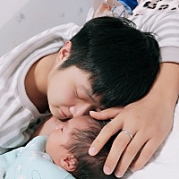 希望胀气肠绞痛 快快离开我宝宝！宝宝健健康康快快乐乐长大……