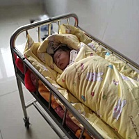 宝宝出生5天了，二次刨妇产比第一次疼