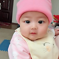 小宝贝越来越可爱了...开心....