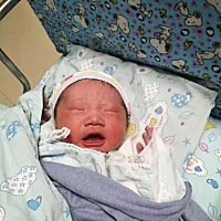 怀孕的时候的肚子显怀，周围邻居和朋友，老一辈都说要生儿子，我一直没打b超问过性别！觉得无所谓，但是...