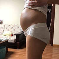 这是20周➕的肚子，周围人都说够大，目前涨了7公斤，最近一个多月总会有眩晕的感觉，问医生说让去看内科...