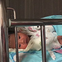 顺转的剖，鬼知道我经历了什么，看着宝宝健康，那点痛都忍了，12号女宝宝一枚，双眼皮哦