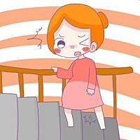 孕晚期爬楼梯到底好不好？ 准妈妈们到了即将分娩的时候，经常活动一下有利于胎儿日后的分娩，这是很...