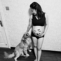 哈哈，自己在家拍的大肚照