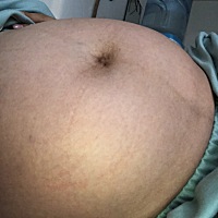 看着我的肚子咋这么吓人呢！能看出男女吗？好奇