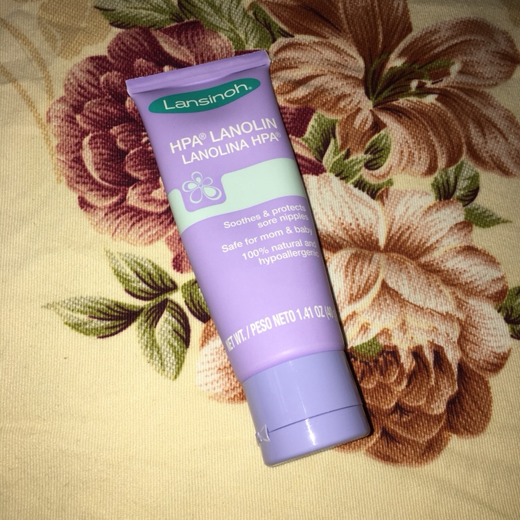 推荐一款羊毛脂给各位宝妈，不知道有没有人买过。美国的，正在喂奶的宝妈如果乳头裂了擦这个很快好的。宝宝红屁股也可以用。