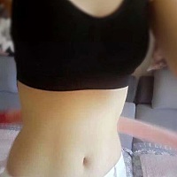 🙄🙄各位小姐姐是不是跟我一样？    有个小宝宝住进肚子里就从这样这样☺，变成这样这样😂…… 怀...