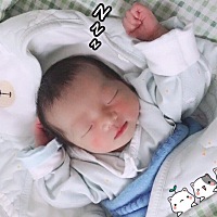 报喜啦✌🏻小宝贝终于出来啦👧🏻 11月25日下午，刚好38周整那天出来的，5斤2，👧🏻，照片是出...