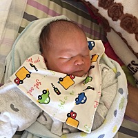 终于退圈啦，说下生产过程吧，25日下午到医院打催产针，因为羊水少而且也到预产期了，医生说羊水少...