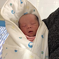 熬过了最难熬的日子儿子一切都好所有疼都值得了，谢谢老公照顾，可怜的老公腿疼的不能走路了还得照顾我...