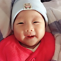 快两个🈷咯！笑的好开心啊