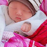 报喜了，二胎破腹产！已出院。头胎大宝女宝，6岁。2胎男宝！ 哈，现在月子第7天。跟正常人一样。吃喝玩...