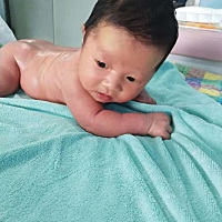 分享我的生产过程: 预产期前半个月就见红，都是早上有，然后就没了，持续十天左右，但肚子就是不痛。期...