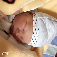 不是顺产 生了就好了么？ 为什么我现在子宫收缩好痛 真的疼啊 下体 也缝针  疼 感觉跟剖腹产医院不能动