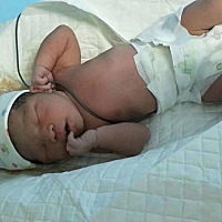 孕期没有忌口生的宝宝,女孩子哦👧七斤六两自己顺产生的