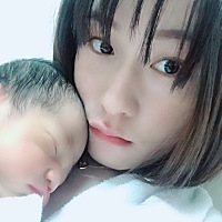 秀一下我的👶、整个孕期没有任何妊娠反应、没有任何忌口、没有吃黑芝麻坚果类的、宝宝头发茂盛、...