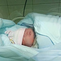 本来是12.9号的预产期，羊水过11.21号提前来报到了健康女宝一枚，麻麻爱你我的小公举受点苦也值了