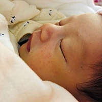 新生儿几天能抱去外面洗澡