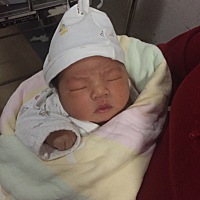 终于生了，顺产，整个过程不敢回想，开宫口疼，生孩子疼，侧切疼，缝伤口疼……