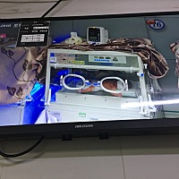 好心痛。宝宝黄疸指数高，入院照蓝光还要打一针人血白蛋白。我的眼泪都止不住流，没陪在宝宝身边的第一...