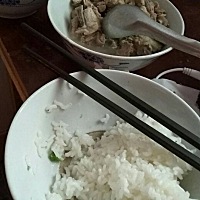 今天想到了一些不开心的事情，然后一个人默默在房间里流泪，婆婆进来就开始教训说哭什么哭，这样以后小...