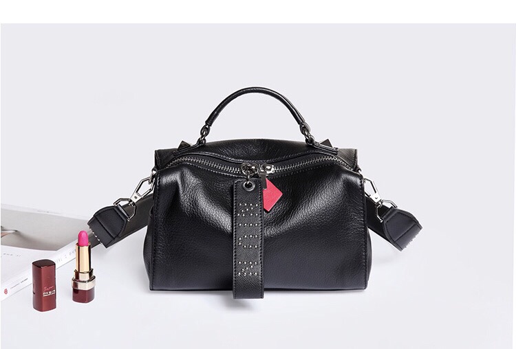 宝妈们投个票。第一个和第二个哪个好看给个意见。