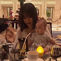 我亲爱的宝宝满月啦 祝你可爱美满的一辈子 ❤❤❤