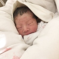 卸货后，要想名字了，各位五行缺火，取什么名字好，爸爸姓王，有什么好听名字。给点建议，各位妈妈👩