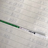 我这个等了10多分钟才这样 是不是晕染的啊求告知是怀孕了吗 a