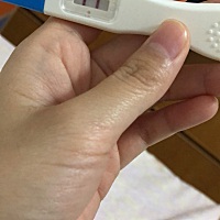 怀了吗？末次月经11.5号！有点小腹痛，明天检查确定是不是怀了