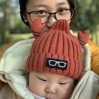 宝宝今天五个月啦……一个人一直忙着带娃，都不曾发现自己变得越来越憔悴了…