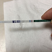 大概8~9号排卵，早上测了一个，下班回来发现有一个浅浅的白印子，是大卫自带的水印吗