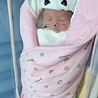 顺产侧切7.4斤的小情人儿