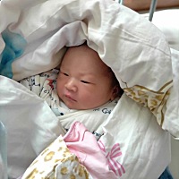 宝贝在十二月十四号 下午3.38和我见面了，宝贝有6.6斤 顺产 是个公主哦……宝贝像他老爸😀😀