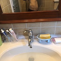 生完第十天肚子小了不少，以前衣服能穿了哈